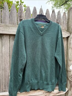 Orvis XL pine green merino wool v-neck!